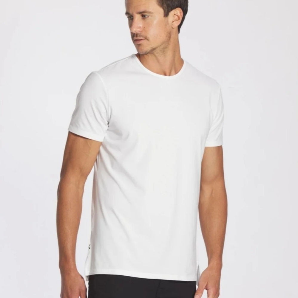 Cuts - WHITE - Crew Split Hem